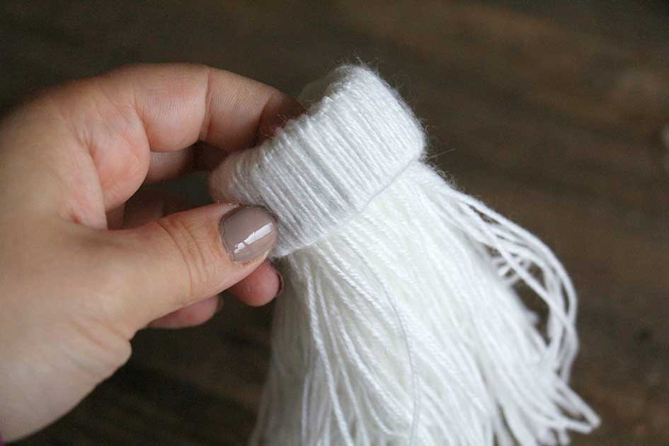 bricolage de Noël à partir d'un rouleau de papier de toilette étape finale