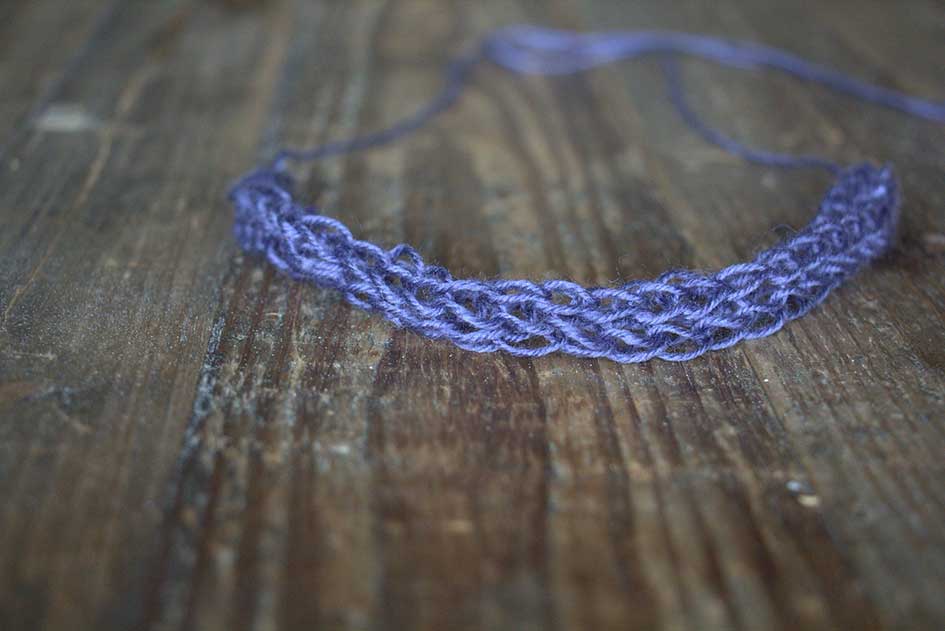 DIY with a toilet paper roll - learn to knit what you need step 5